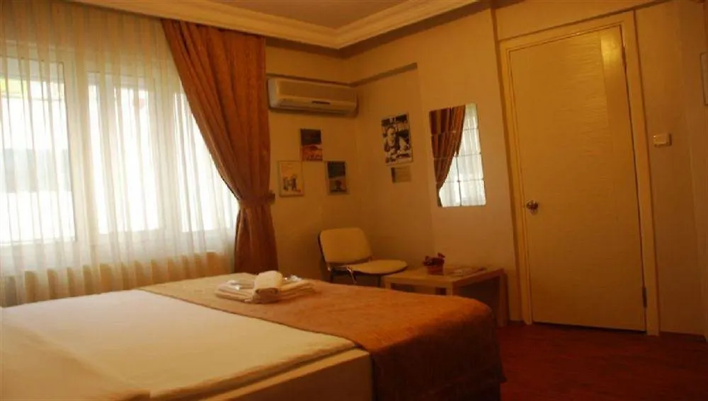 Mini hotel Izmir 2*,
